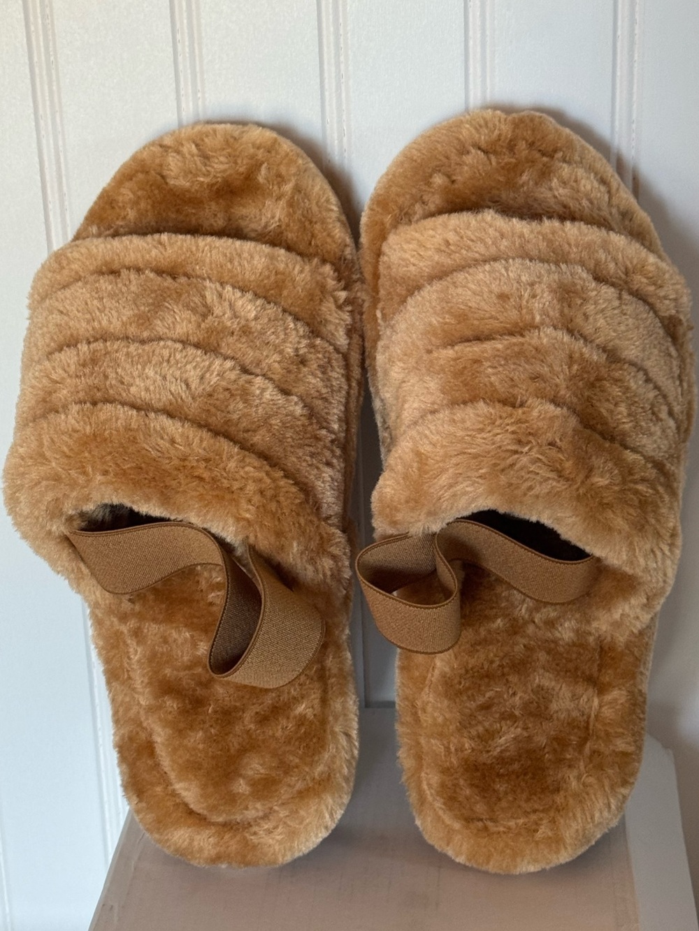 Cozy Faux-Fur Slide Sandals w/wrap around strap. in Camel NIB Sz 6